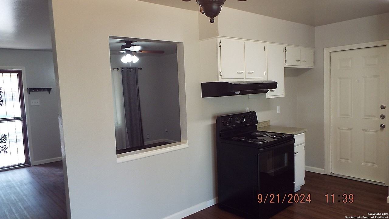 8003 Riata Ave - Photo 7 of 21