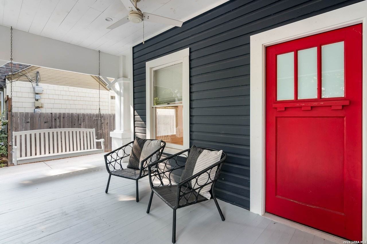 126 Armour Pl - Photo 5 of 28