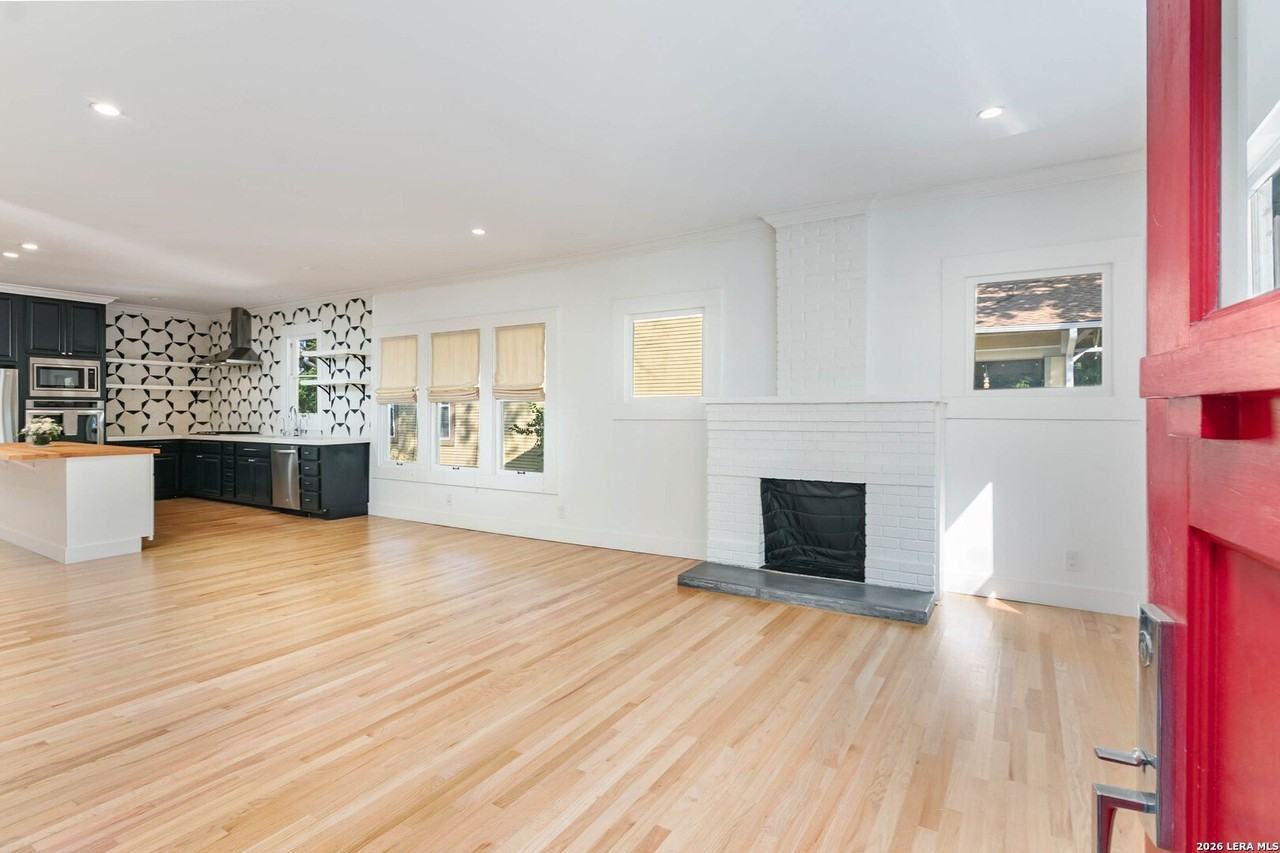 126 Armour Pl - Photo 6 of 28