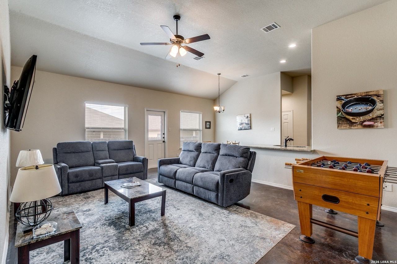 319 Emma Dr - Photo 2 of 12