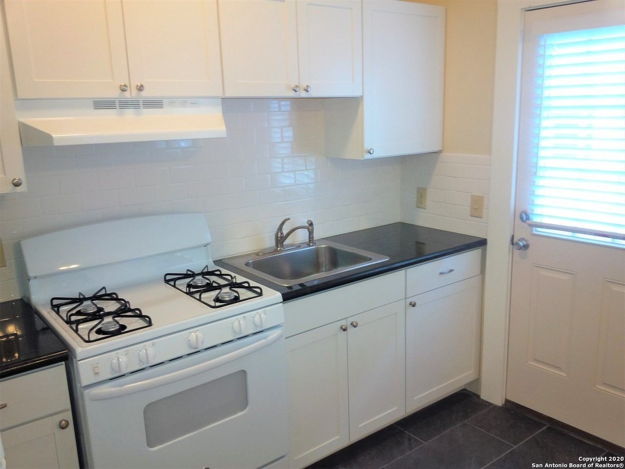 133 W Magnolia Ave Apt 6 - Photo 5 of 14