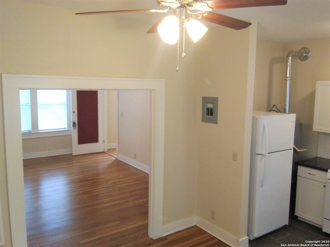 133 W Magnolia Ave Apt 6 - Photo 6 of 14