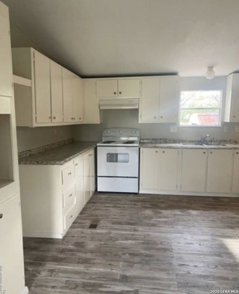 129 Oak Park Rd - Photo 6 of 18