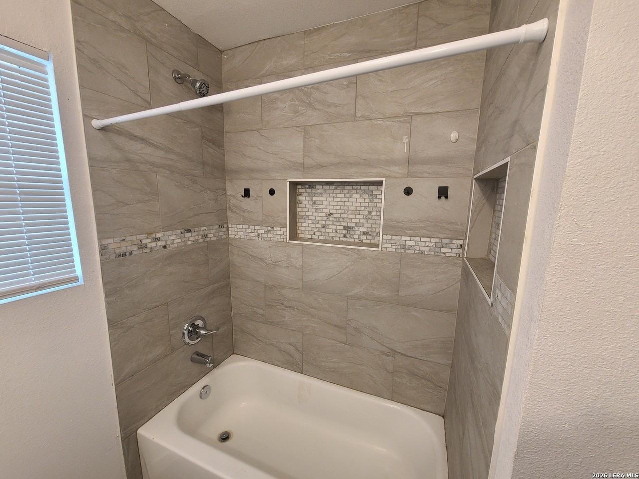 9311 Odem Dr - Photo 5 of 9