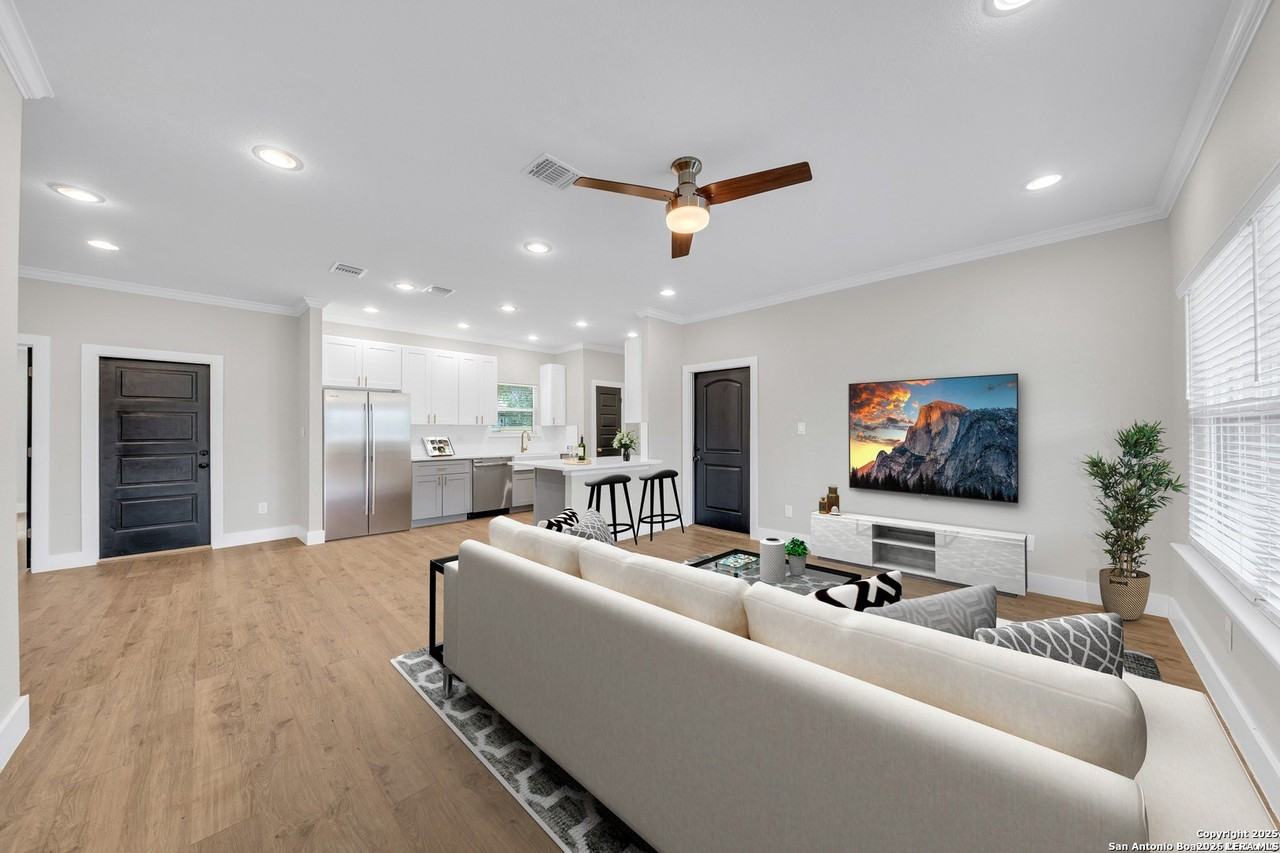 4130 Moana Dr - Photo 3 of 22