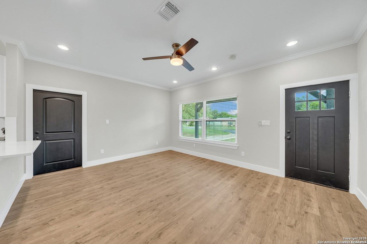 4130 Moana Dr - Photo 6 of 22