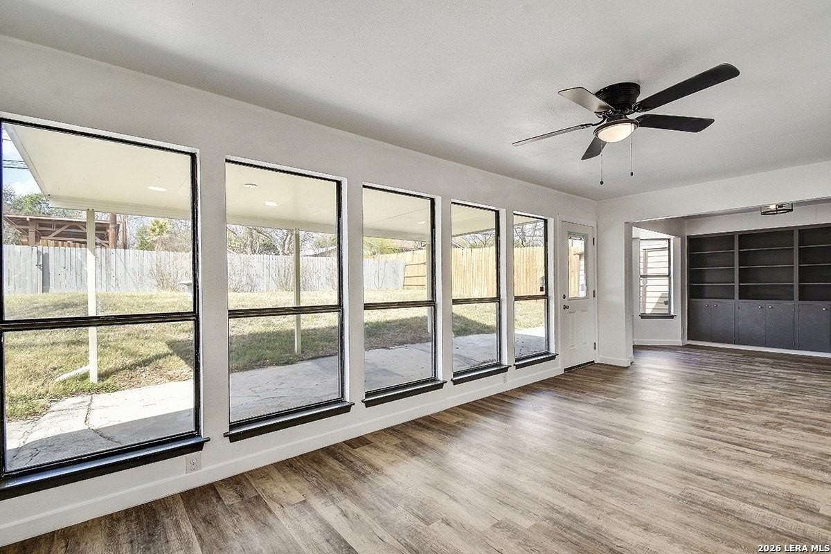 6707 Desilu Dr - Photo 7 of 20