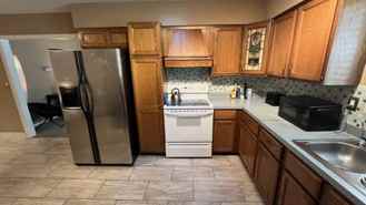 1090 Margaret Dr #4 - Photo 1 of 1