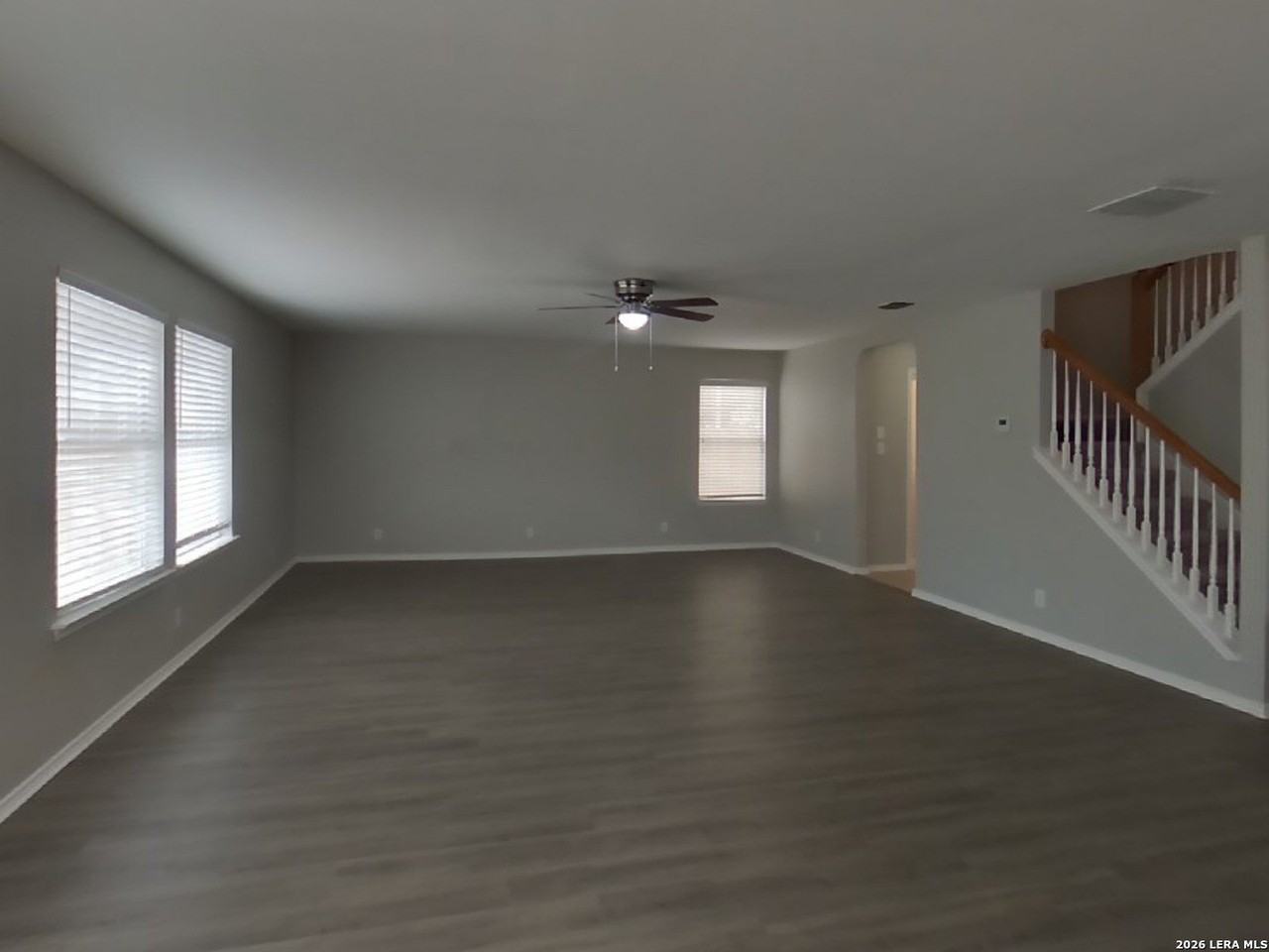 517 Zapata Cir - Photo 2 of 24