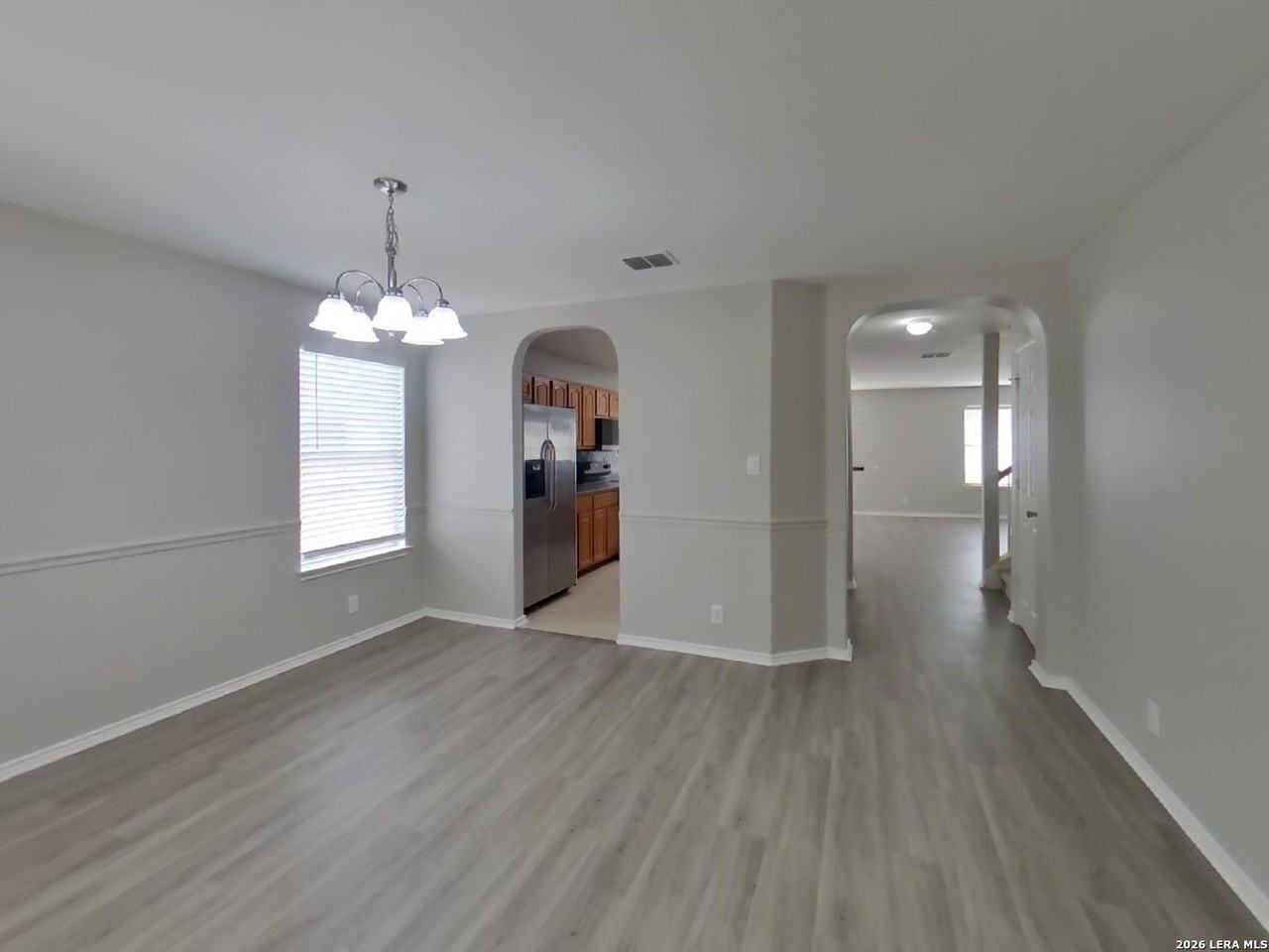 517 Zapata Cir - Photo 4 of 24