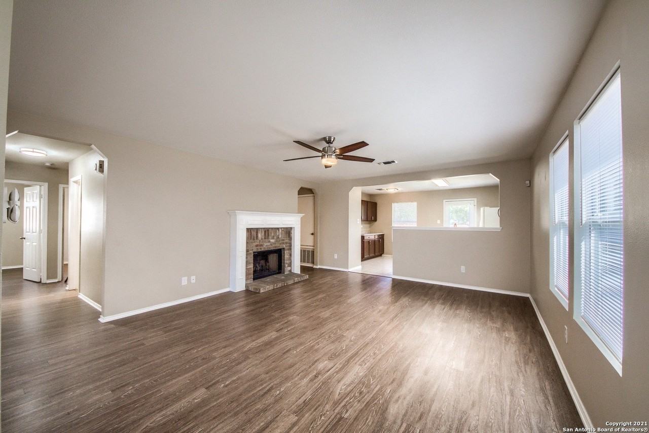 8807 Summer Trail St - Photo 2 of 23