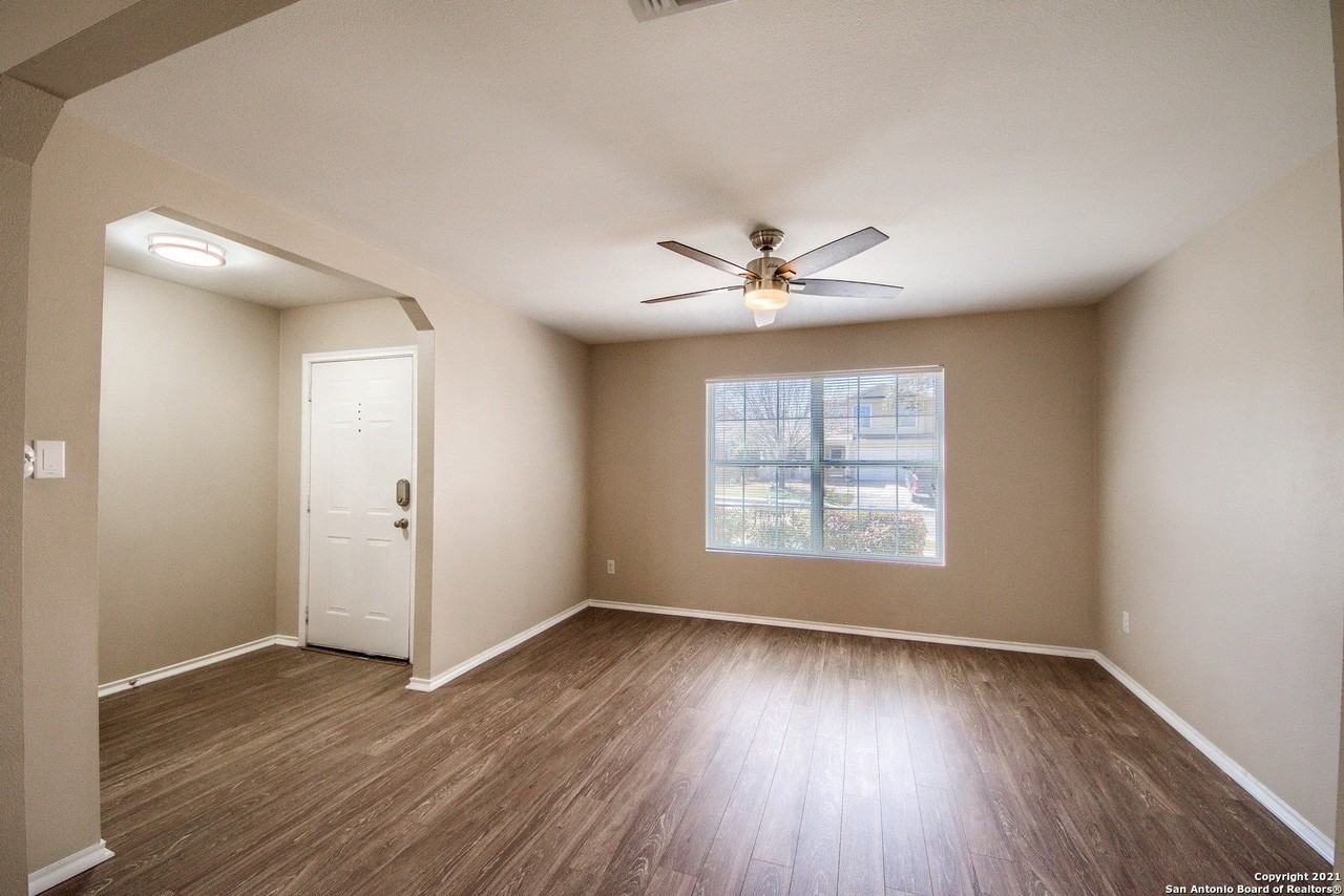 8807 Summer Trail St - Photo 3 of 23