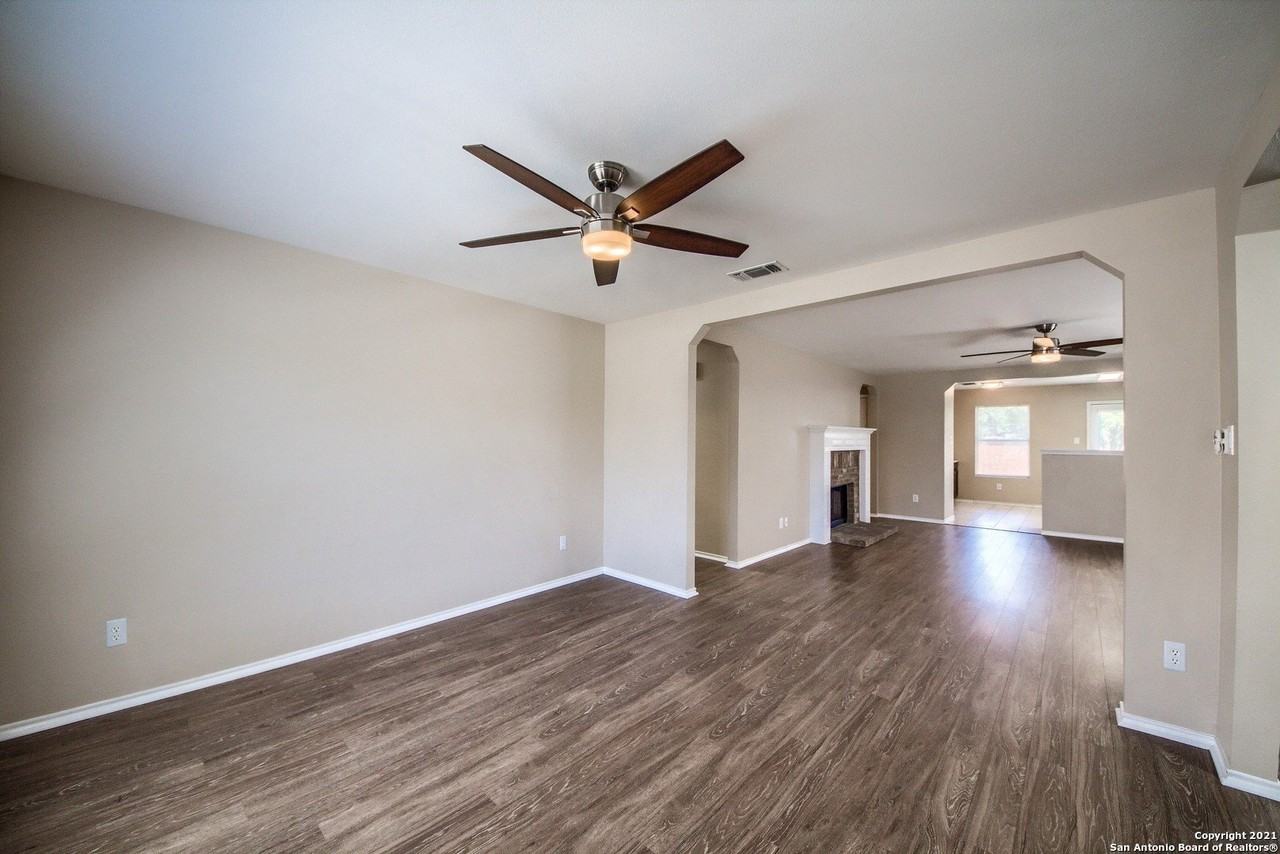 8807 Summer Trail St - Photo 5 of 23