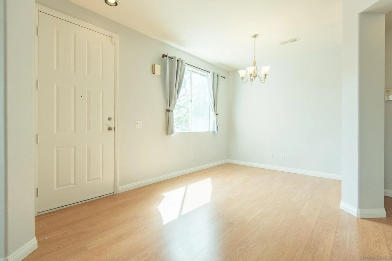 10698 Eglantine Ct - Photo 5 of 14