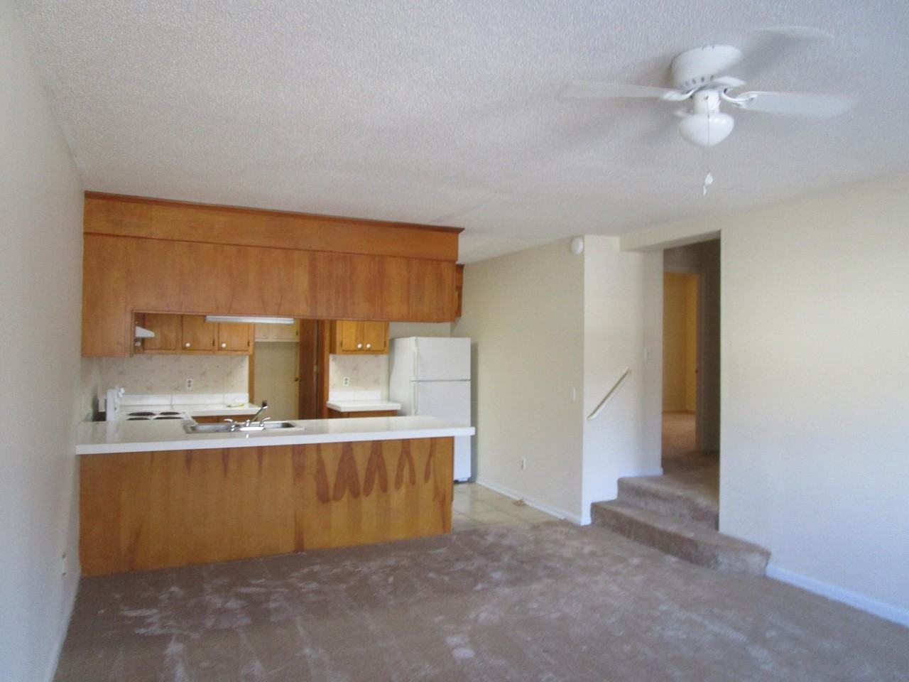 25 Cuttino Rd - Photo 4 of 18