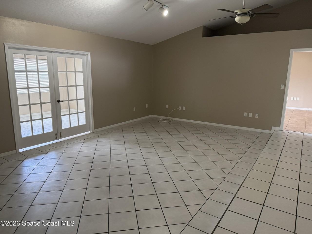 1337 Helvenston St Nw - Photo 6 of 18