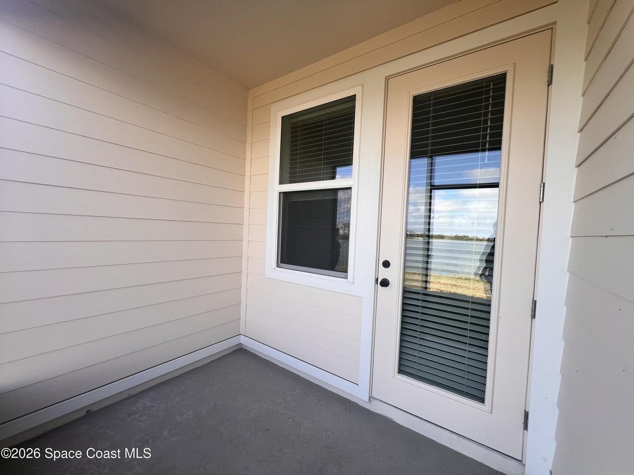 1258 Bluewater Ln - Photo 3 of 32