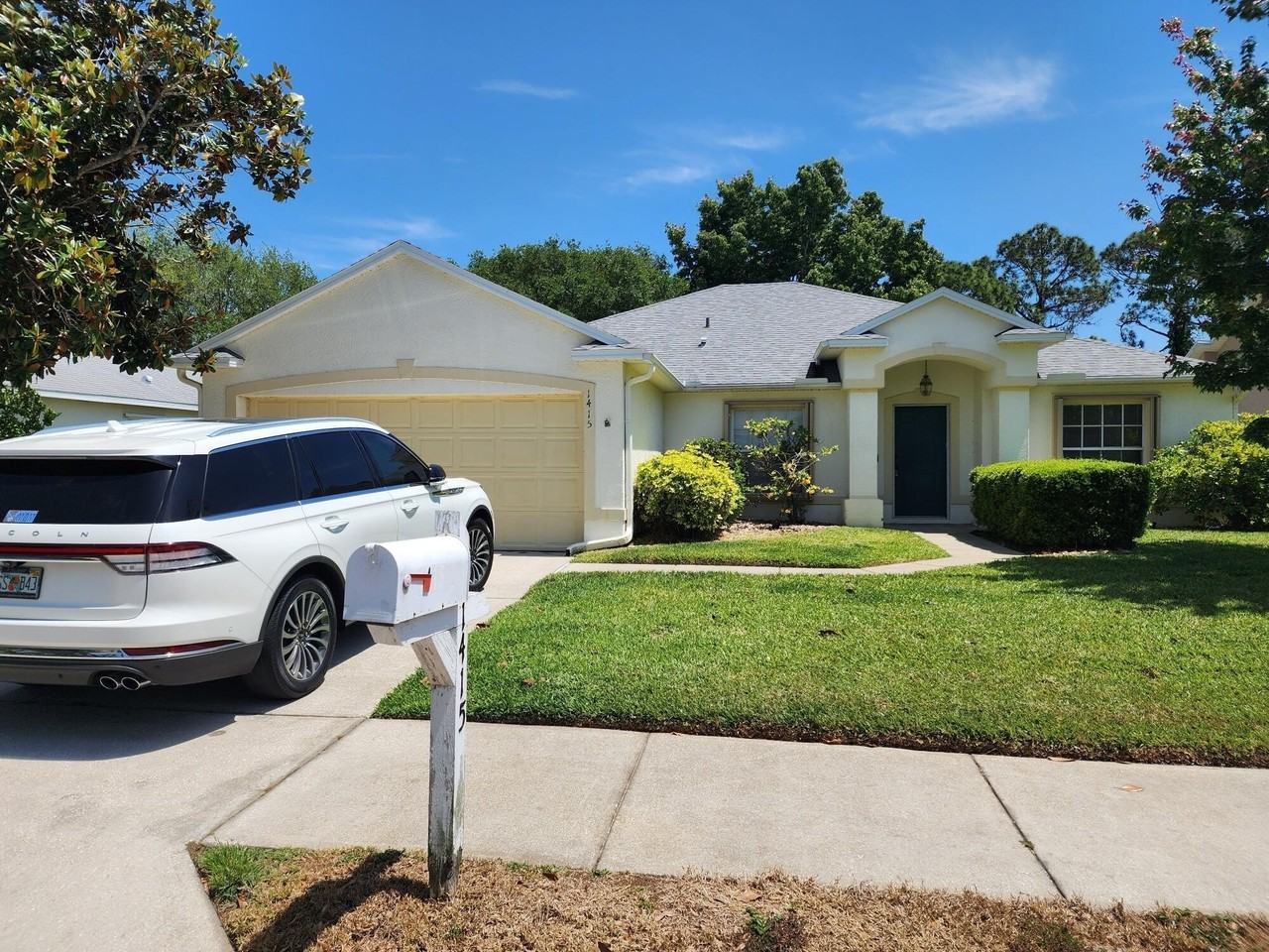 1415 Hill Ave - Photo 2 of 25