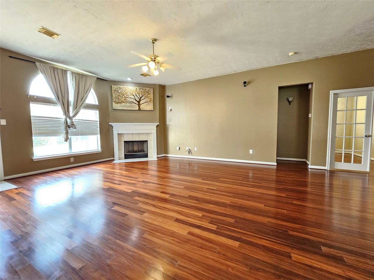 7714 Chateau Point Ln - Photo 5 of 15