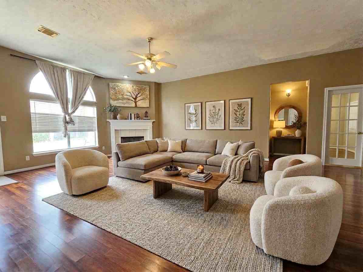 7714 Chateau Point Ln - Photo 6 of 15