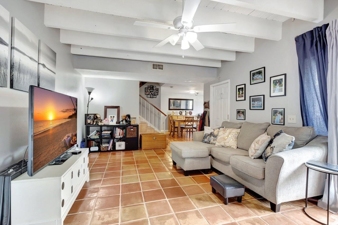 1586 Shaker Cir - Photo 6 of 38