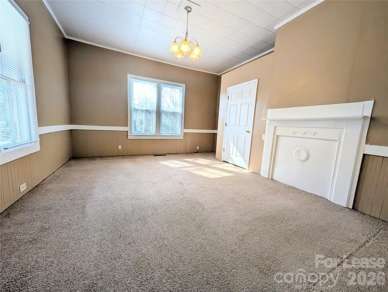 505 N Flint St - Photo 4 of 12