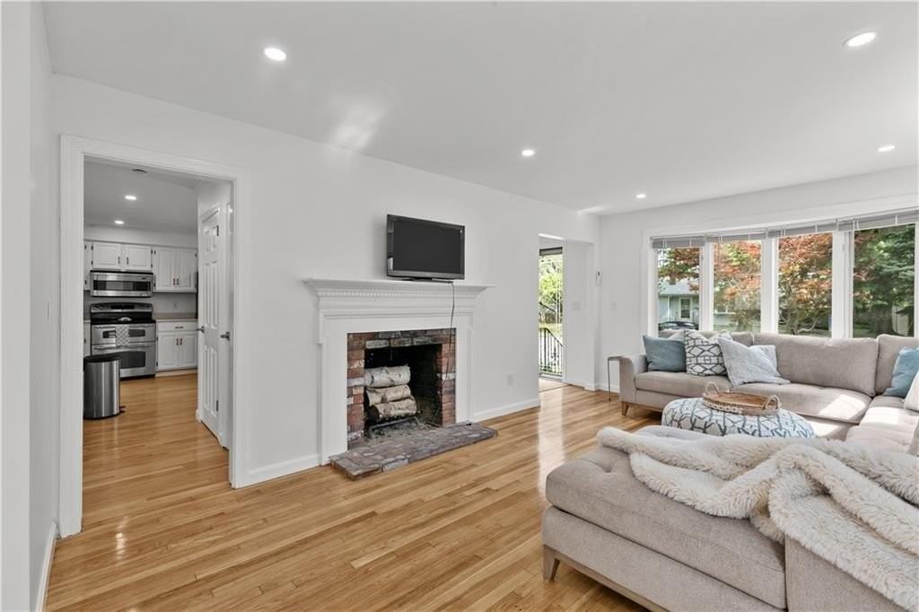 12 Granada Ter - Photo 5 of 26