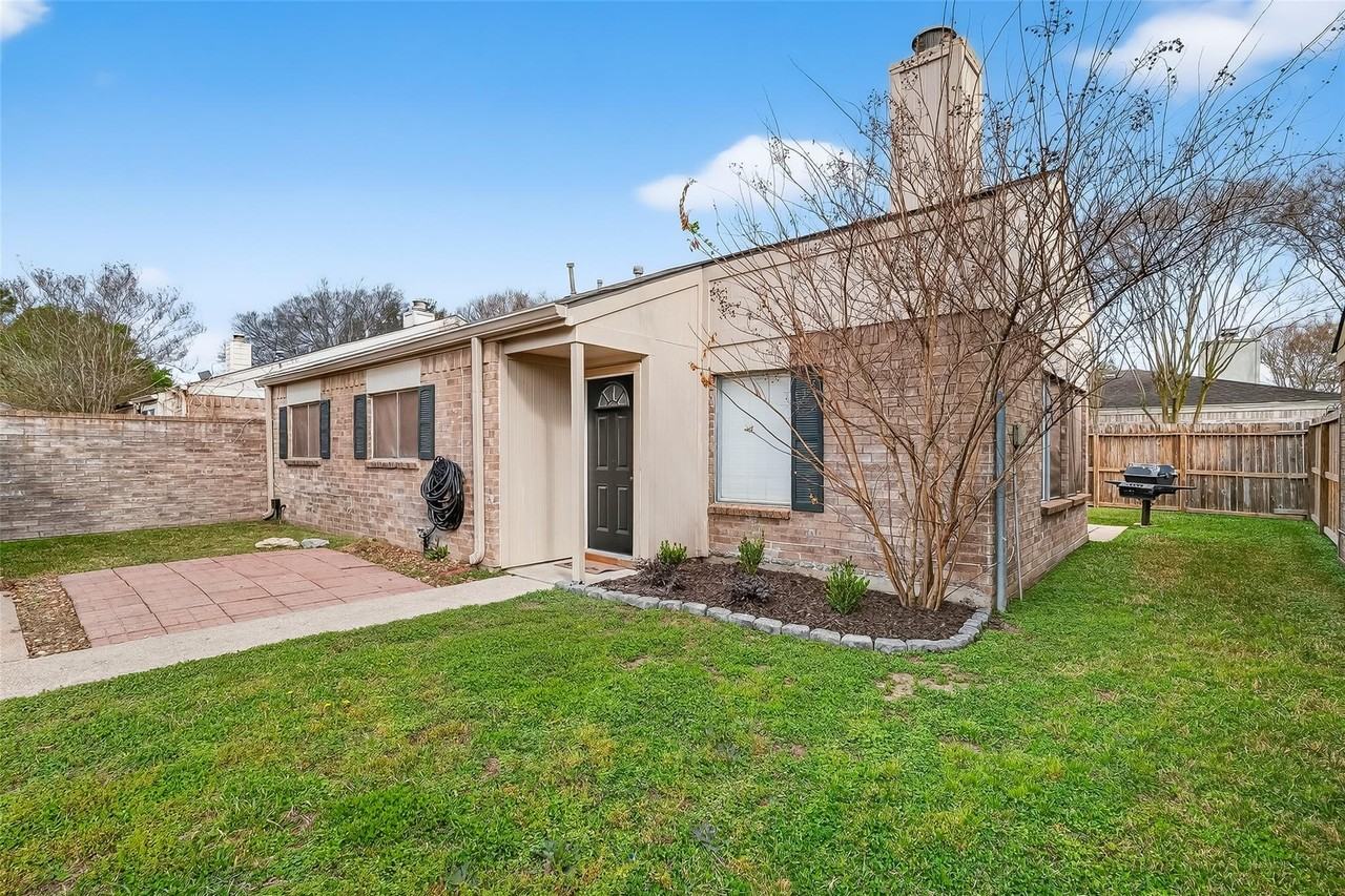 18530 Trail Bend Ln - Photo 2 of 36