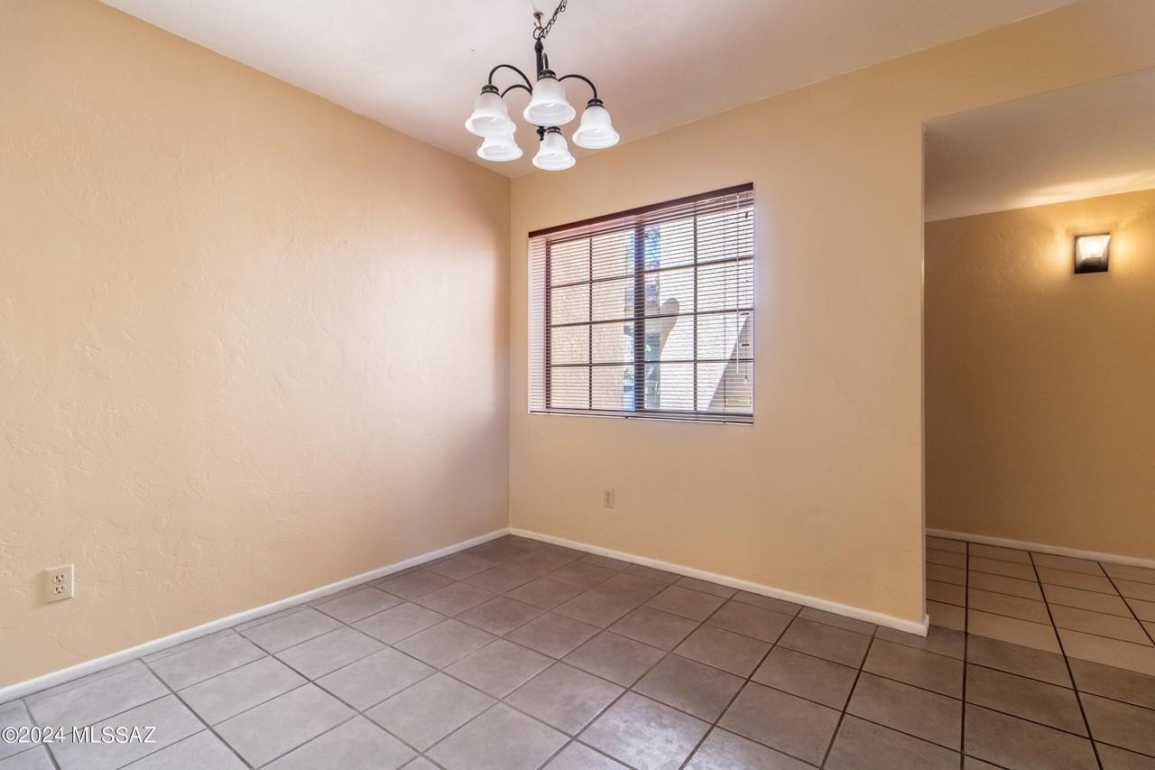 8448 E Corinthian Dr - Photo 4 of 13