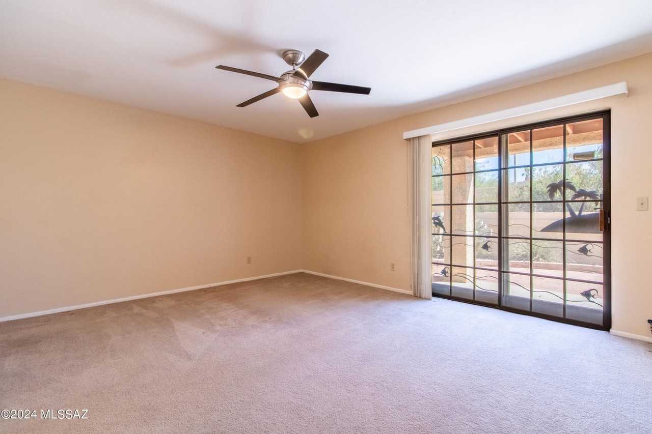 8448 E Corinthian Dr - Photo 7 of 13