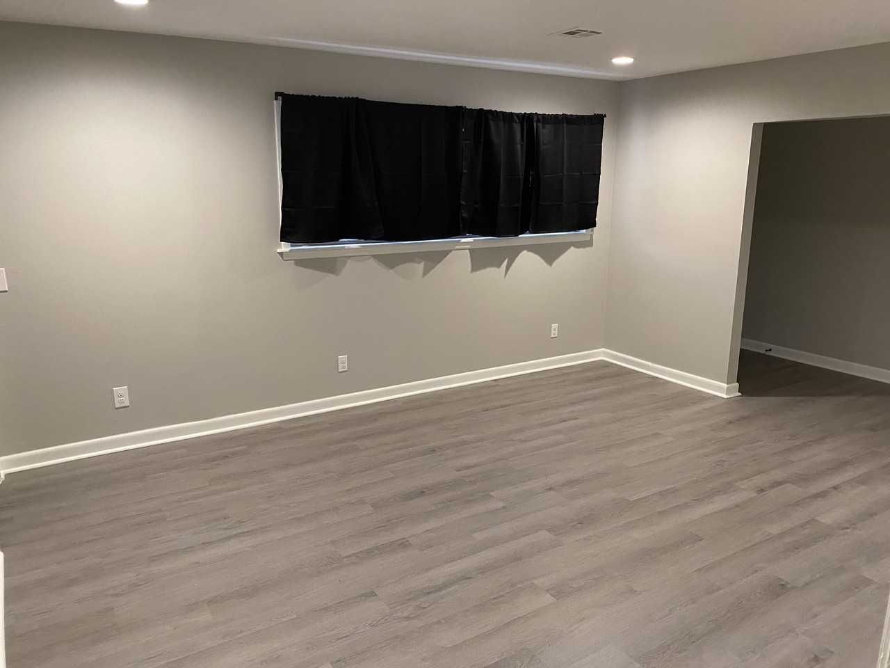 601 W Cheyenne Dr - Photo 5 of 10