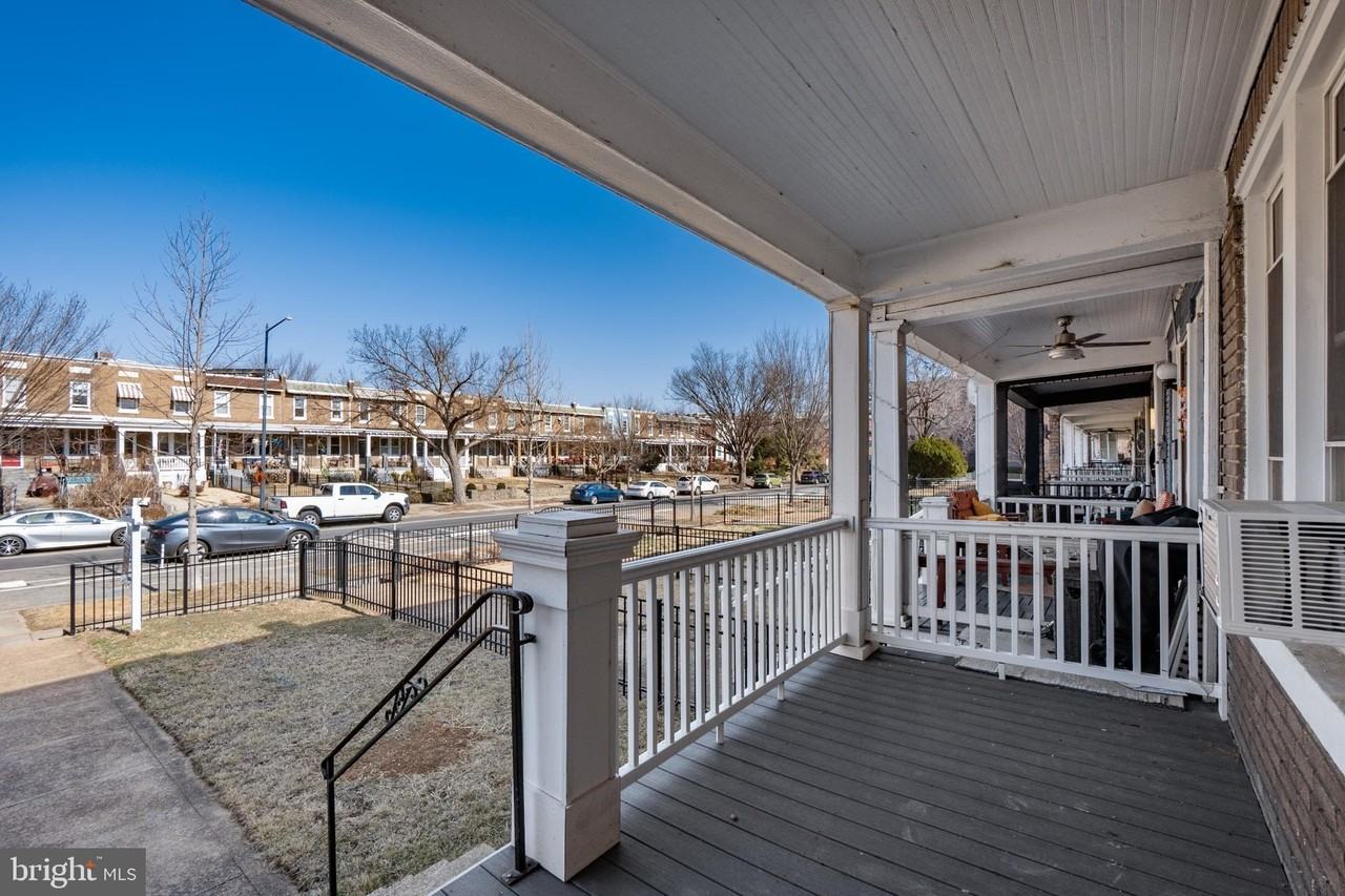 1805 Potomac Ave Se - Photo 3 of 44