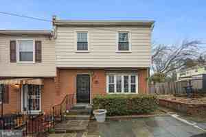 featured image of 813 Delafield St Ne