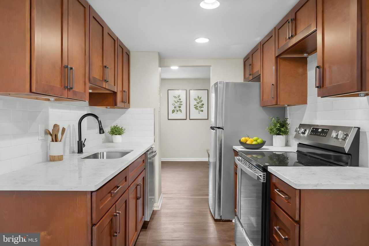 813 Delafield St Ne - Photo 2 of 14