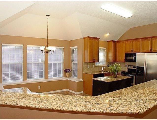 8160 Durham Dr - Photo 7 of 17