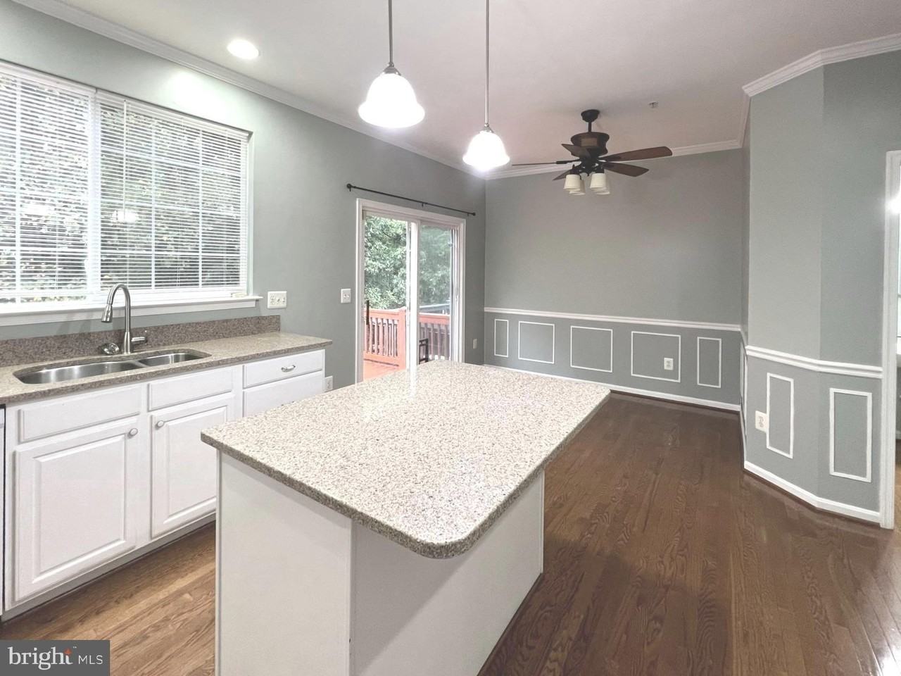 2610 Streamview Dr - Photo 5 of 23