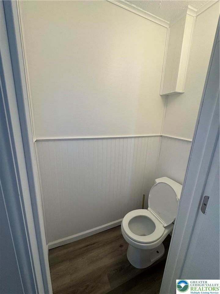 517 Elliger St - Photo 4 of 10