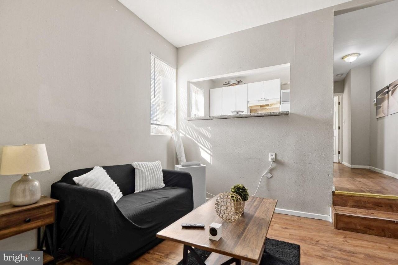 400 N Rose St Unit 1 - Photo 2 of 10