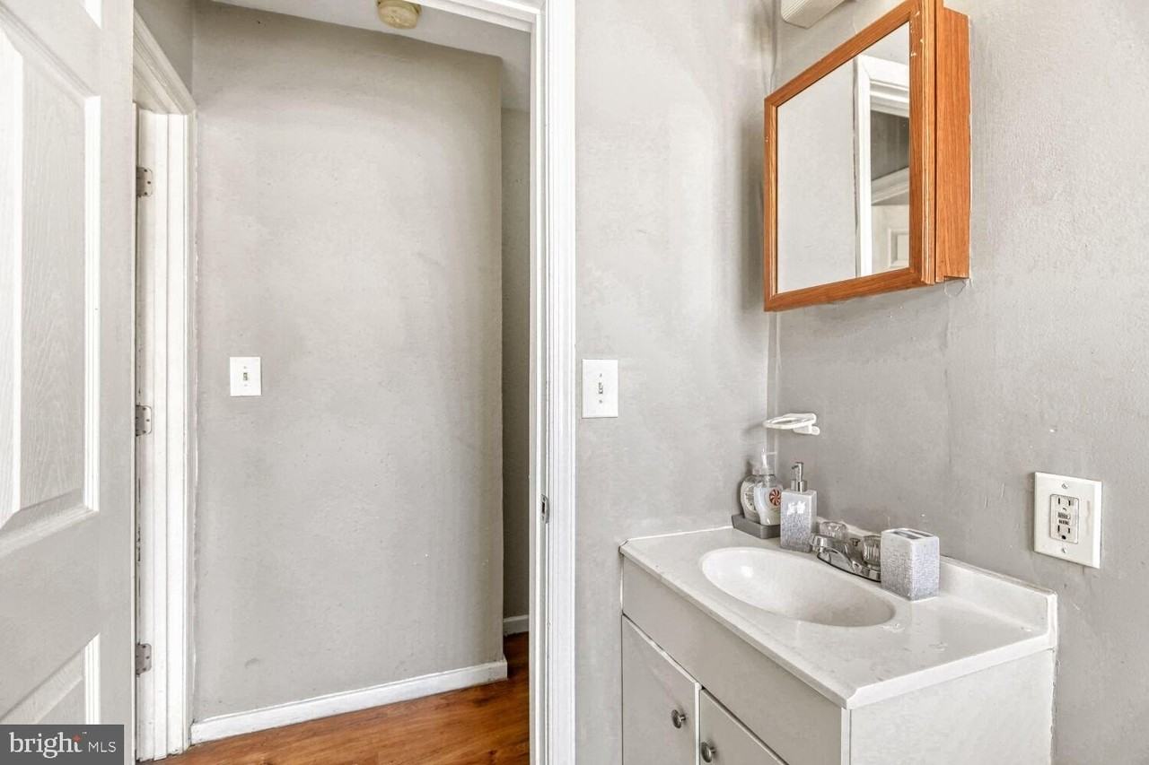 400 N Rose St Unit 1 - Photo 6 of 10