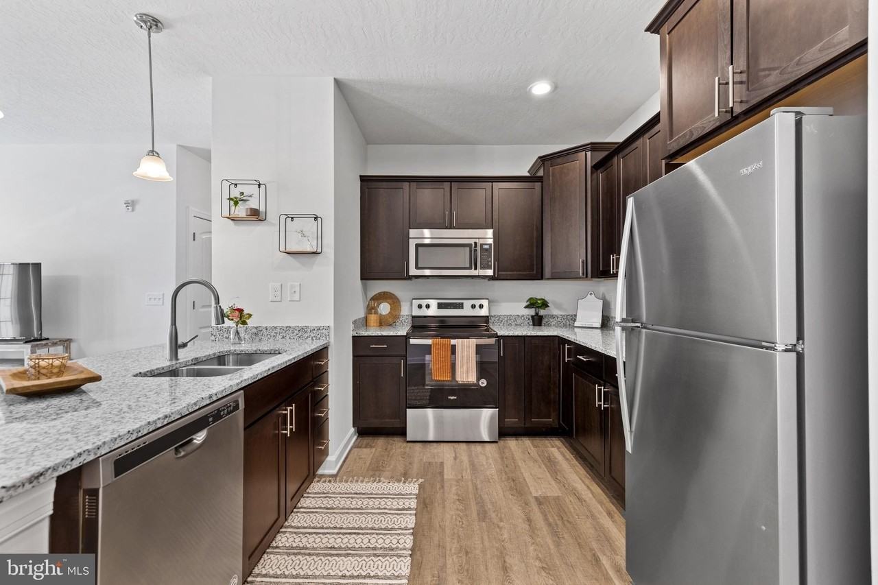 115 Sienna Dr Unit 302 - Photo 4 of 18