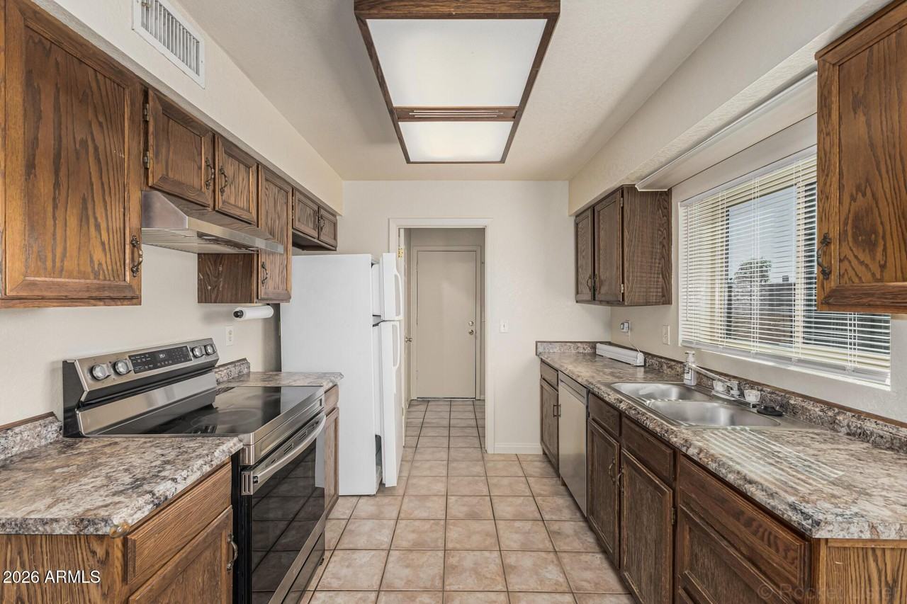 6850 W Cholla St - Photo 5 of 30