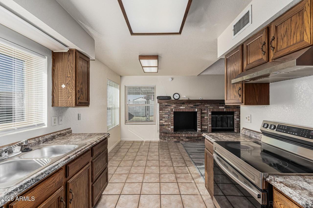 6850 W Cholla St - Photo 6 of 30