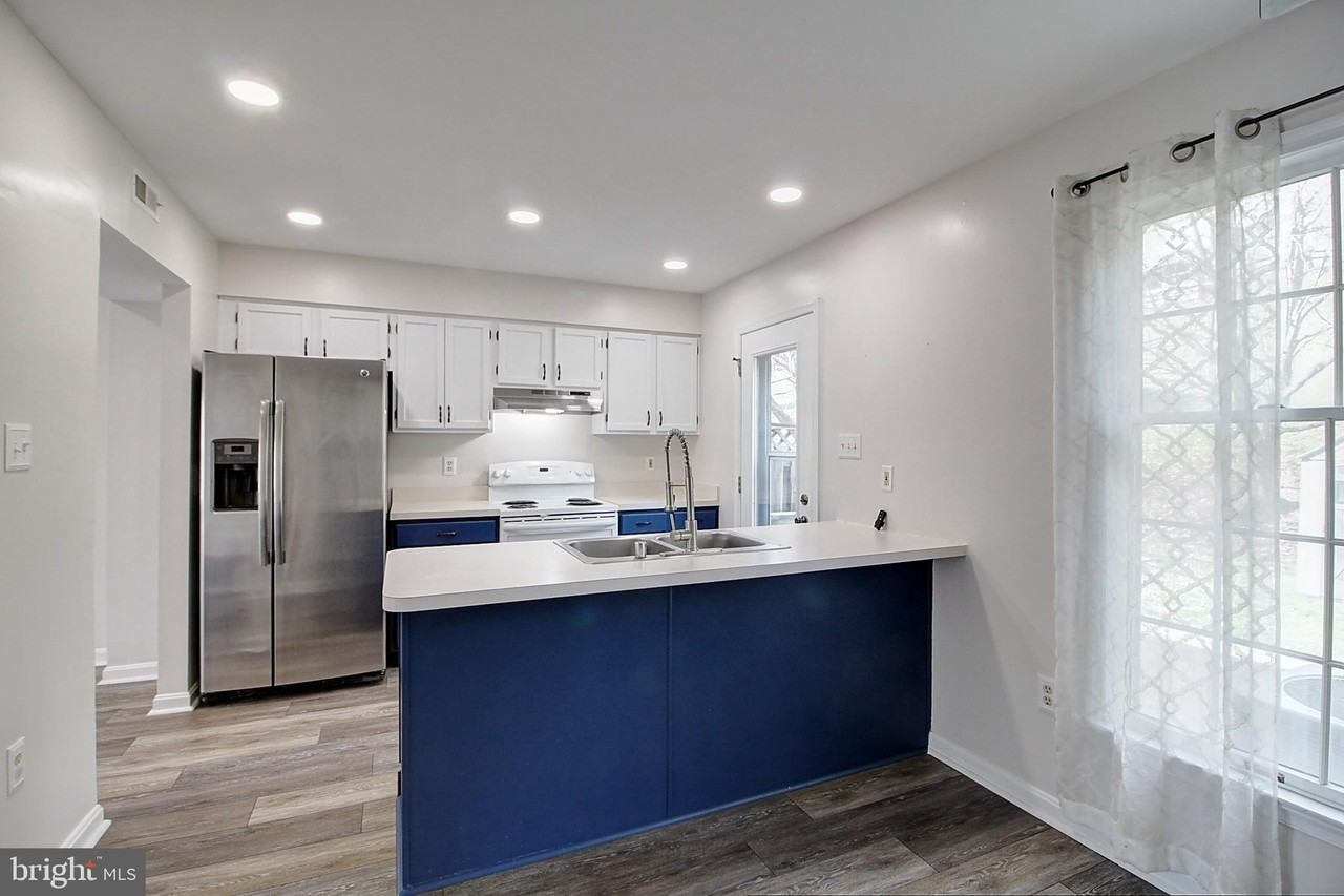 2415 Prentice Ct - Photo 4 of 20