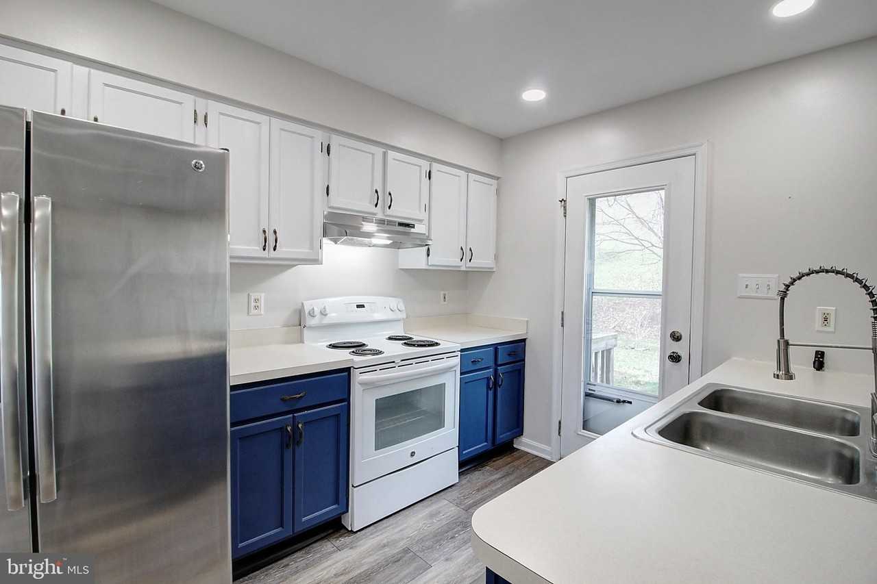 2415 Prentice Ct - Photo 6 of 20