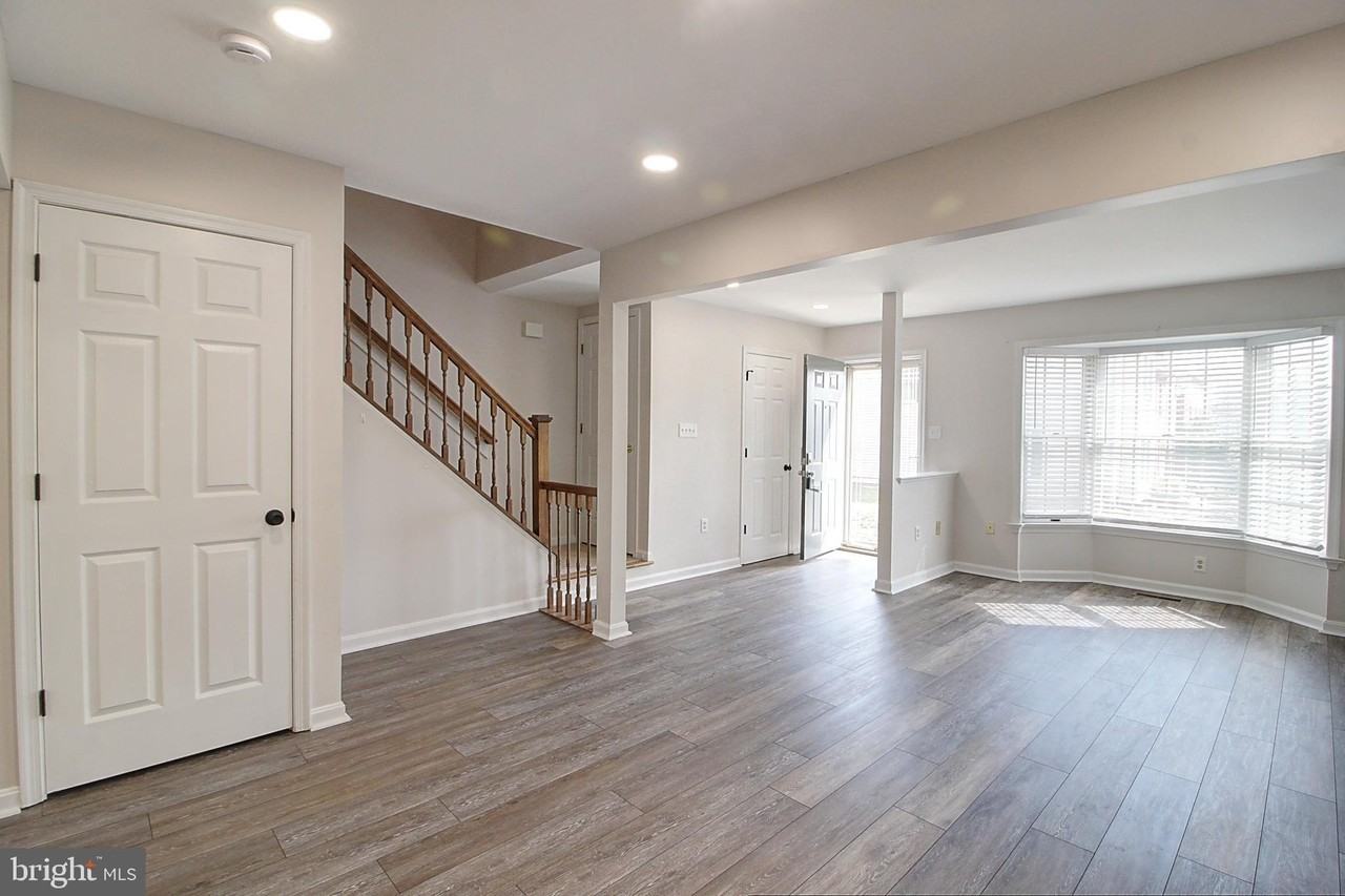 2415 Prentice Ct - Photo 7 of 20