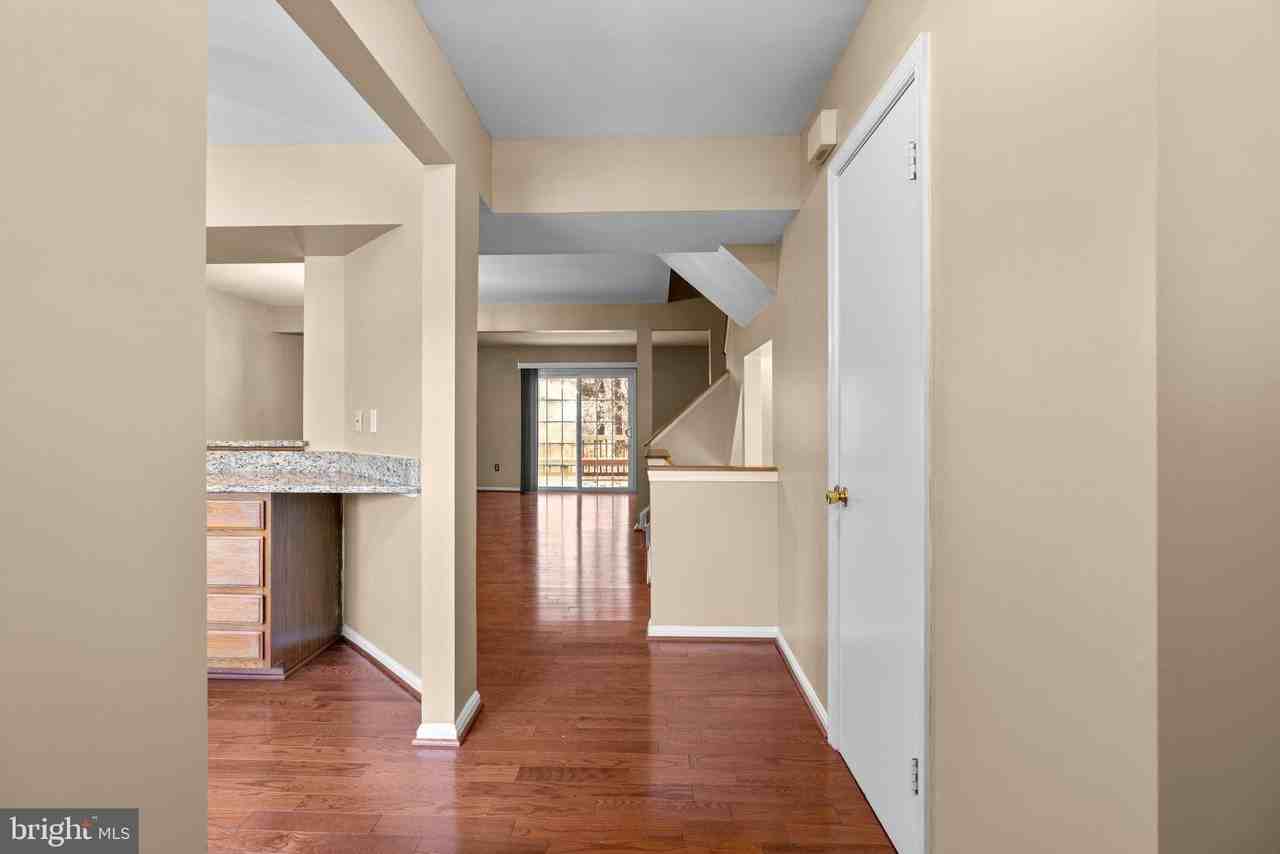 8871 Manahan Dr - Photo 2 of 30