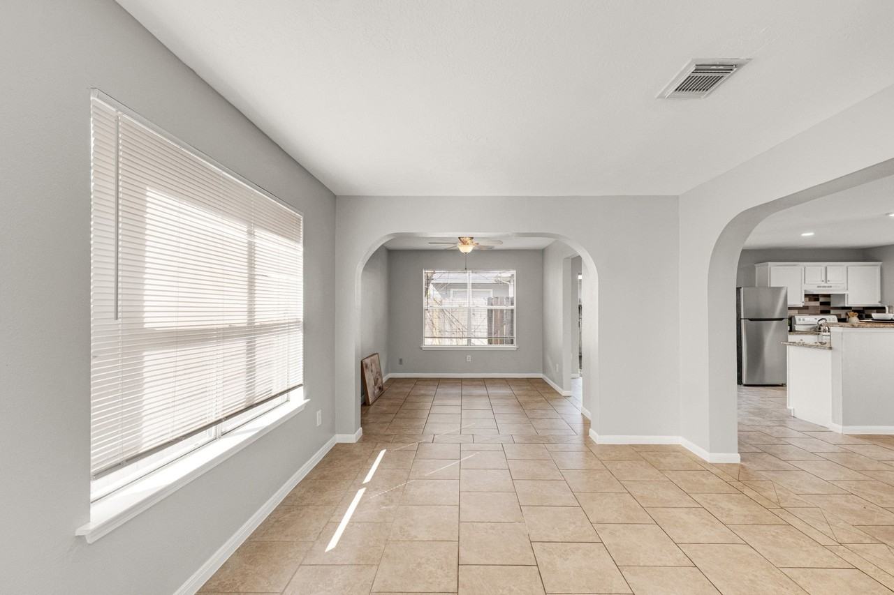 8818 Iron Springs Dr - Photo 7 of 27