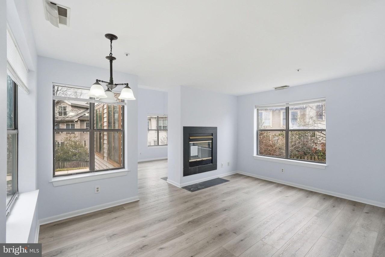 13405 Shady Knoll Dr Apt 109