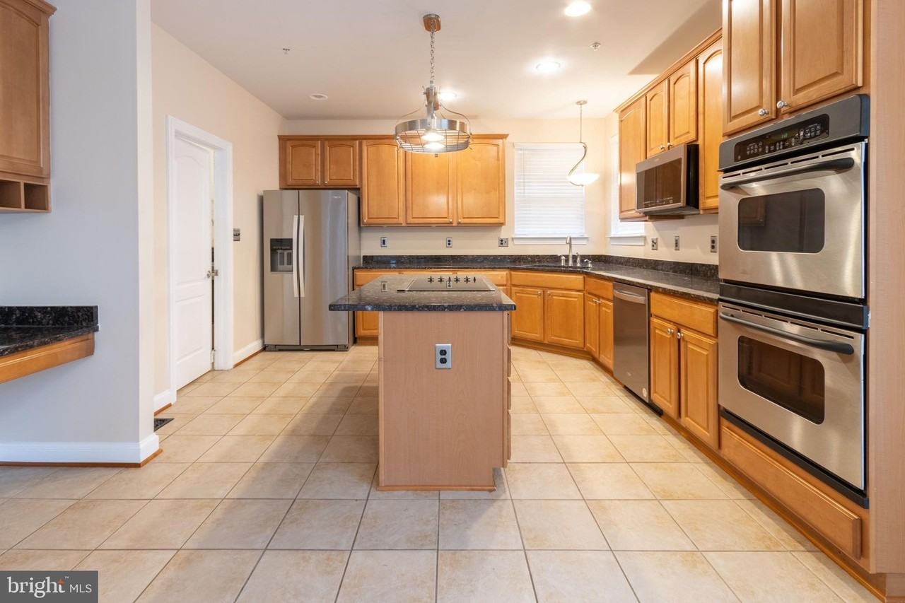 3905 Woodreed Dr - Photo 5 of 36