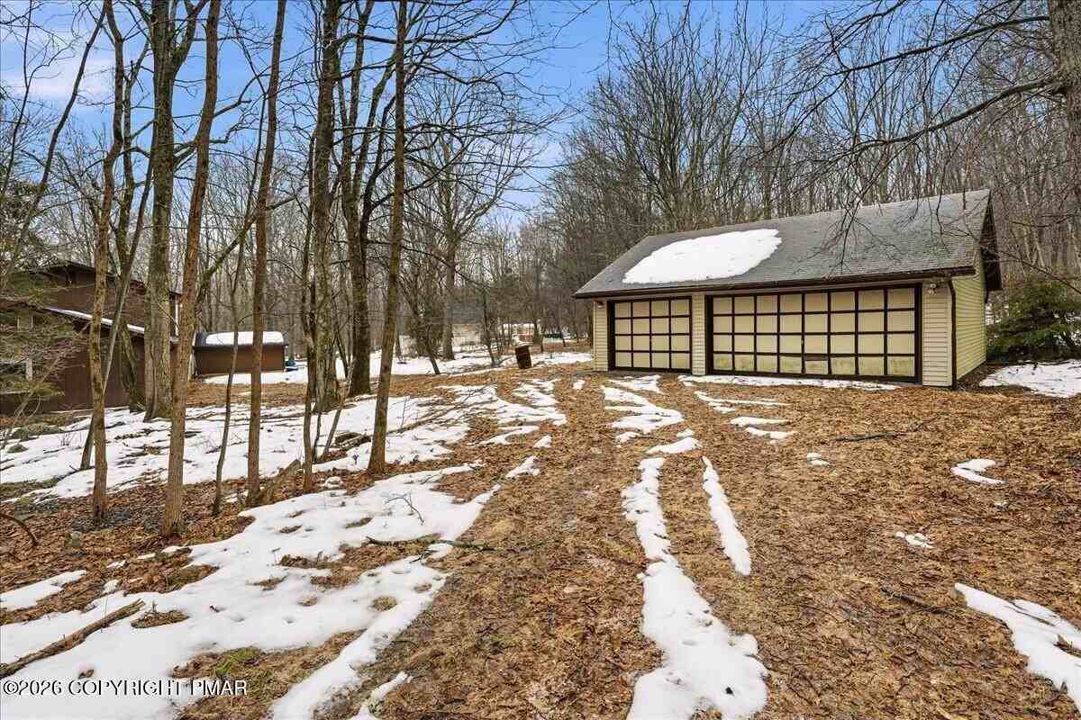 3529 Winding Way - Photo 7 of 38